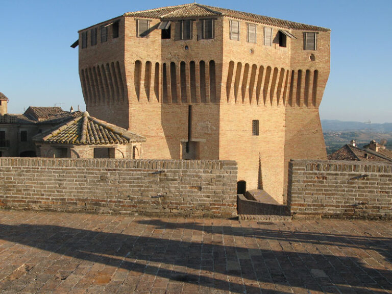 Restauro Rocca di Mondavio