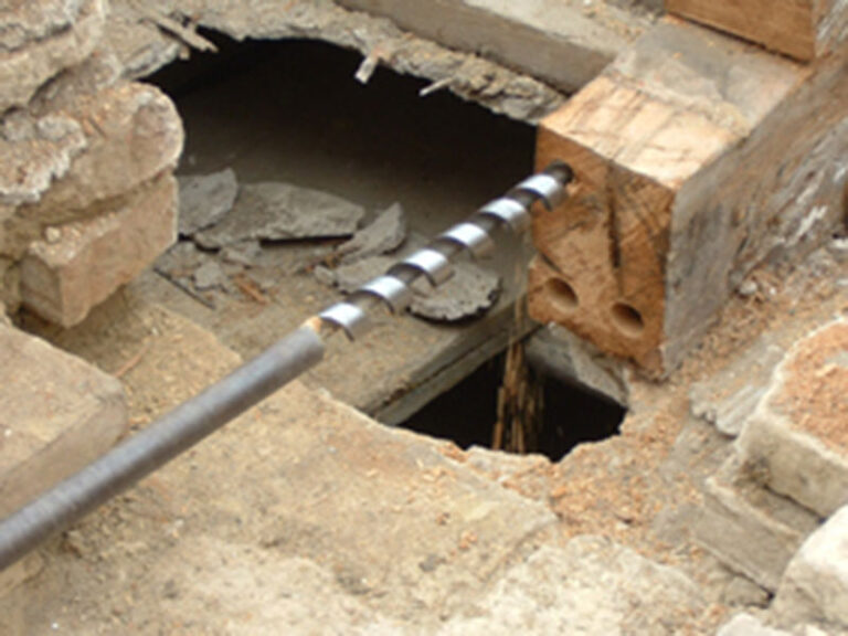 Ricostruzione teste capriate in legno